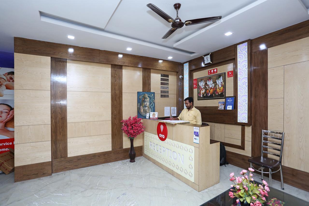 Oyo 9233 Hotel Cottage Lord Krishna Ню Делхи Екстериор снимка