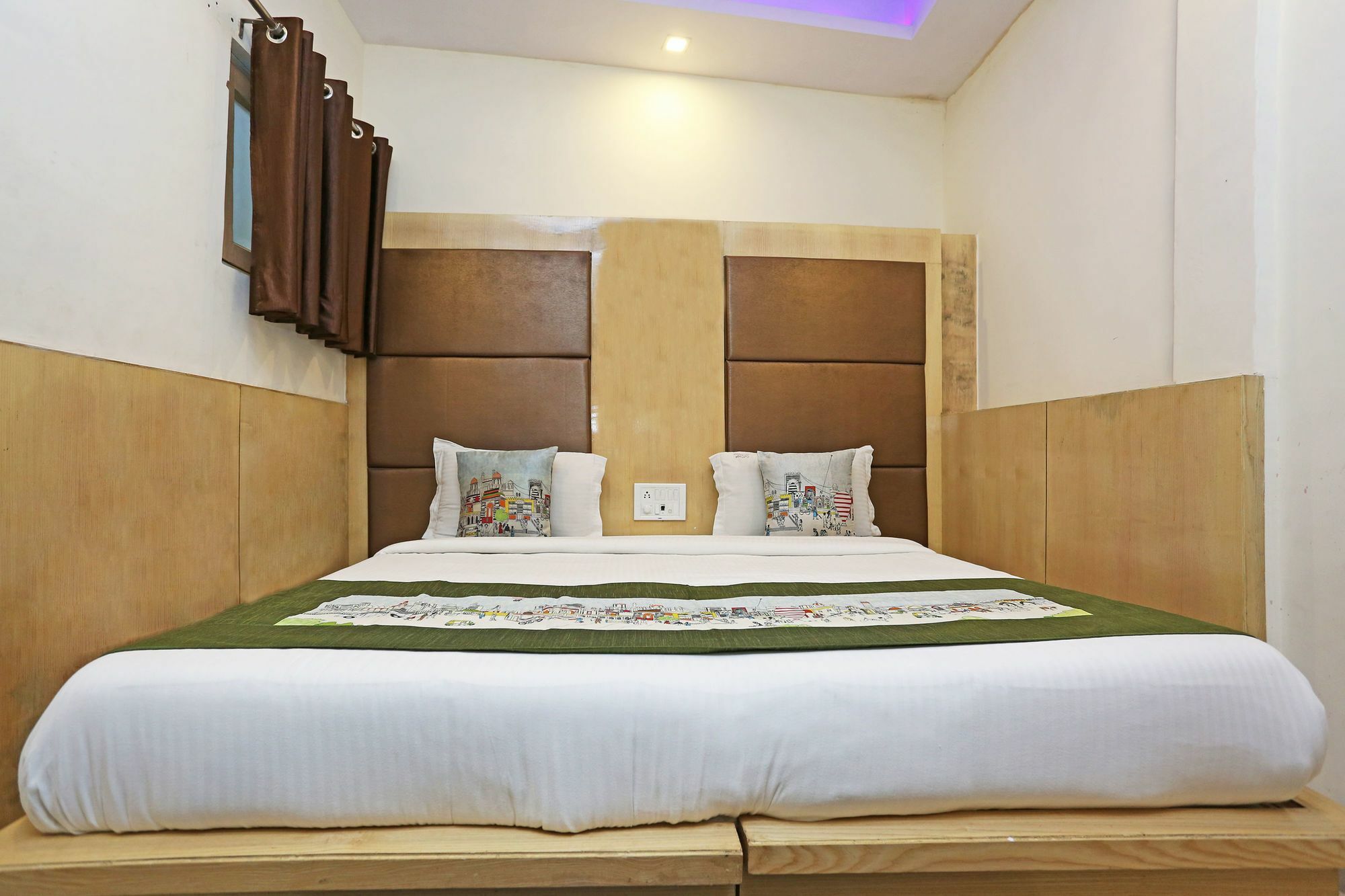 Oyo 9233 Hotel Cottage Lord Krishna Ню Делхи Екстериор снимка