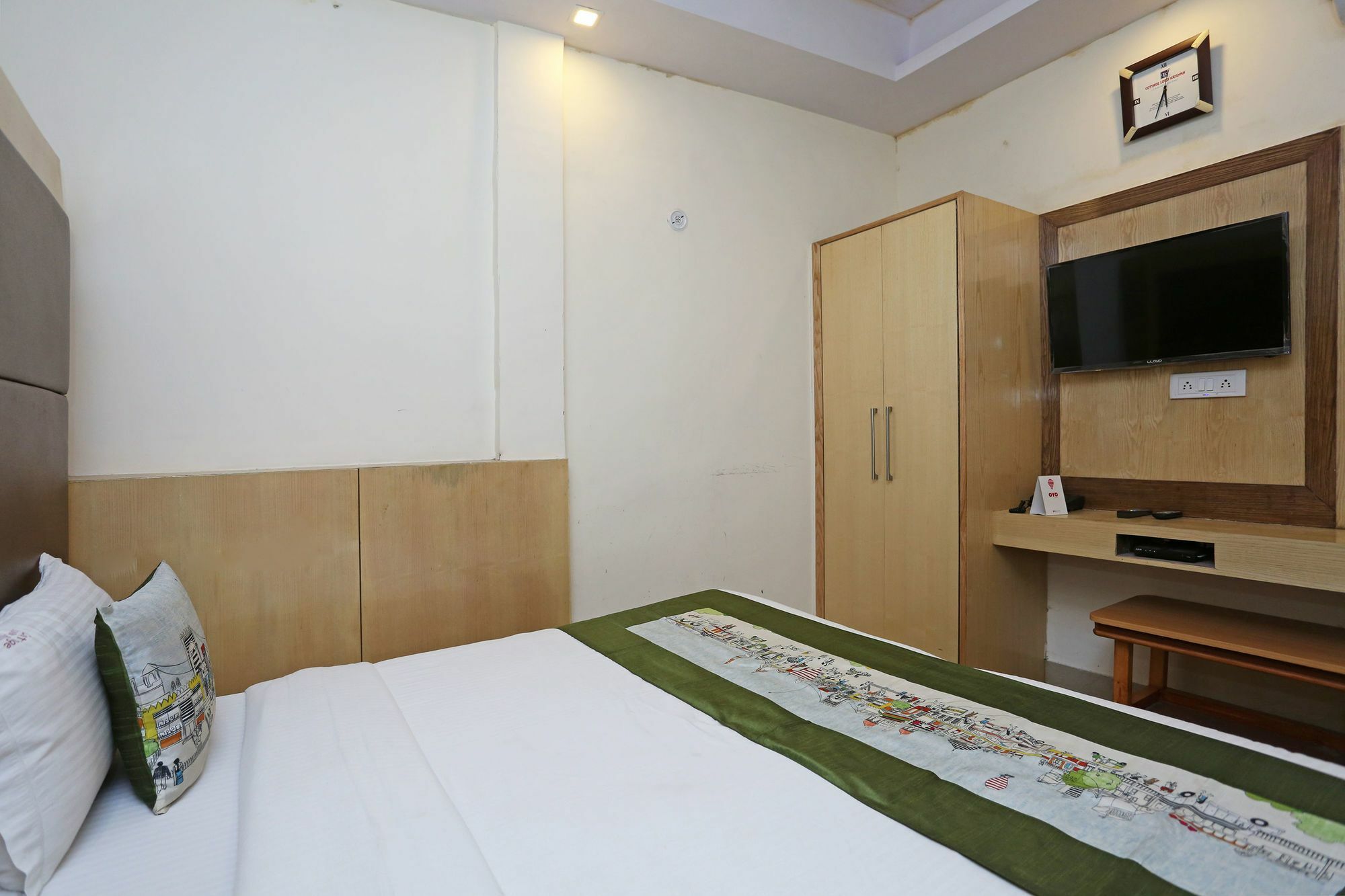 Oyo 9233 Hotel Cottage Lord Krishna Ню Делхи Екстериор снимка