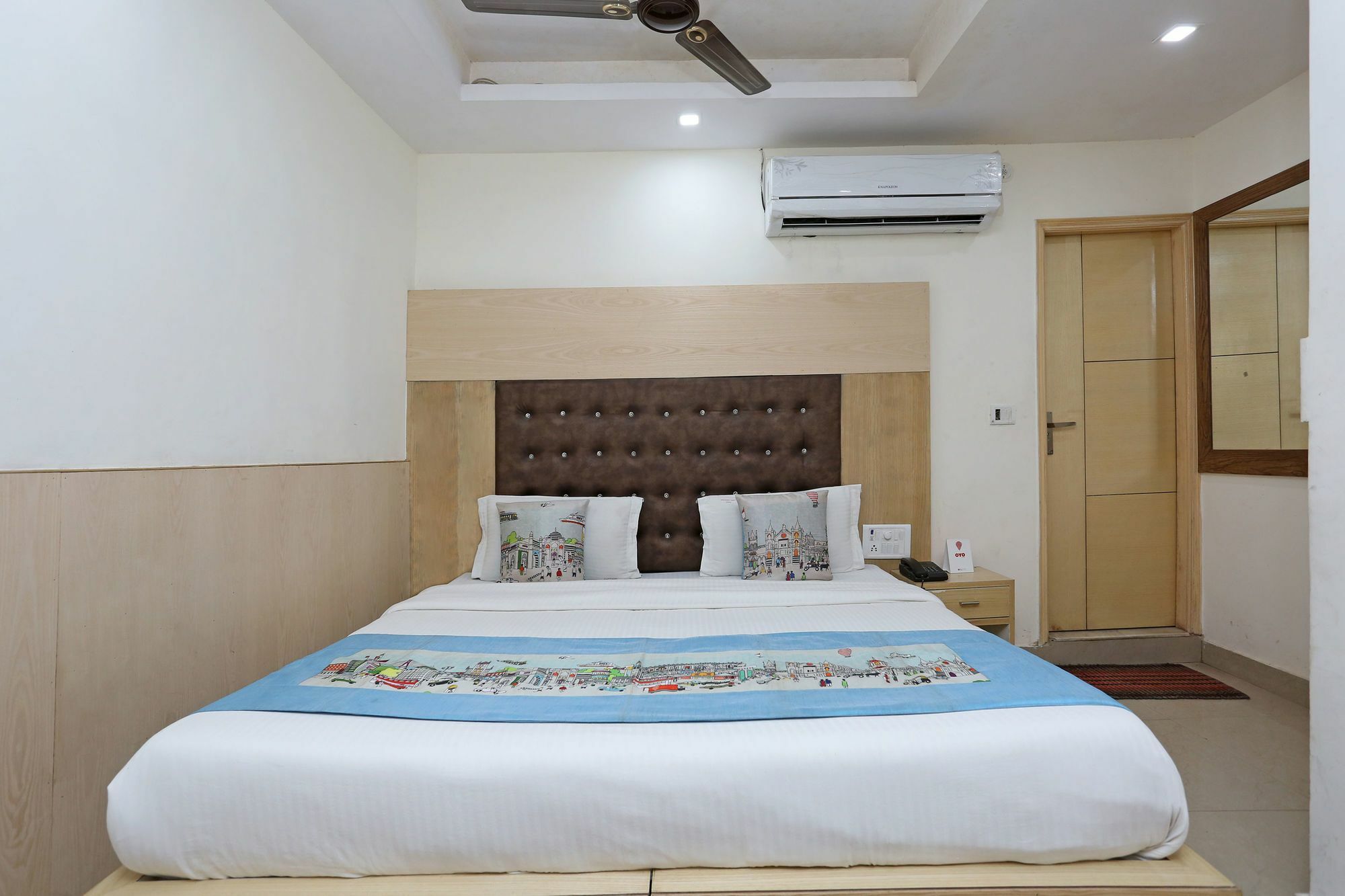 Oyo 9233 Hotel Cottage Lord Krishna Ню Делхи Екстериор снимка
